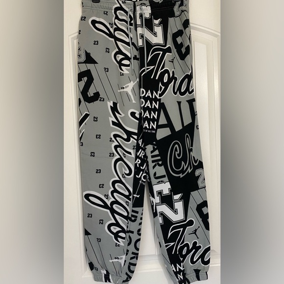 NIKE AIR JORDAN JOGGERS SWEATPANTS SMALL - Picture 1 of 8